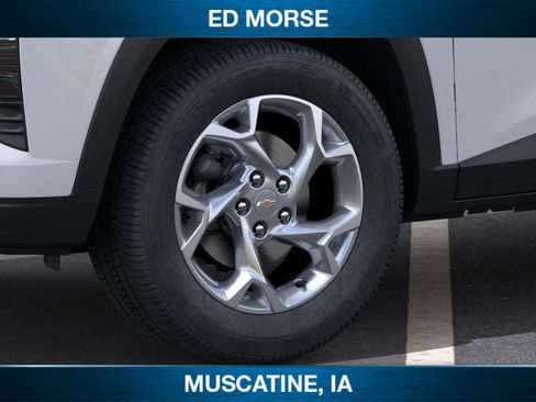 New 2026 Chevrolet Trax LS image 9