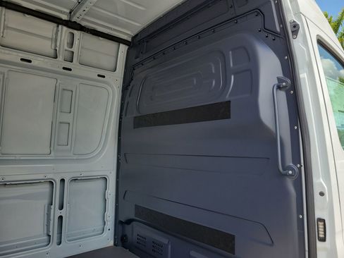 New 2025 Mercedes-Benz Sprinter 2500 image 15
