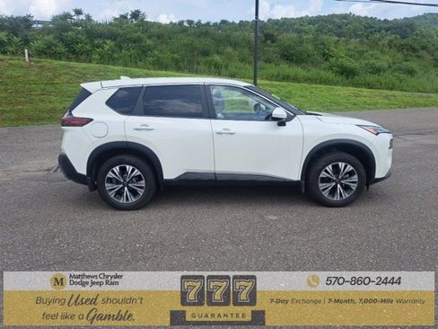 Used 2023 Nissan Rogue SV image 4