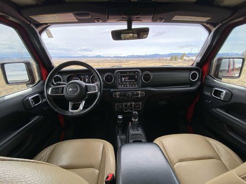 Certified 2019 Jeep Wrangler Unlimited Sahara image 16