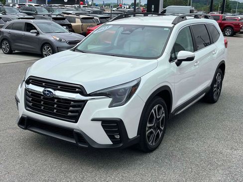 Used 2023 Subaru Ascent Limited AWD/4WD image 30