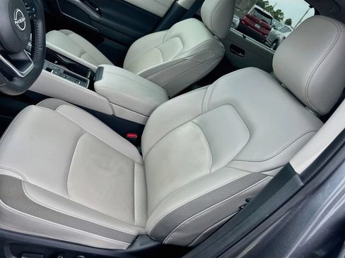Certified 2024 Nissan Pathfinder SL w/ SL Premium Package FWD image 17