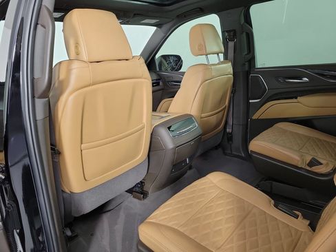 Used 2022 Cadillac Escalade Sport w/ Touring Package RWD image 13