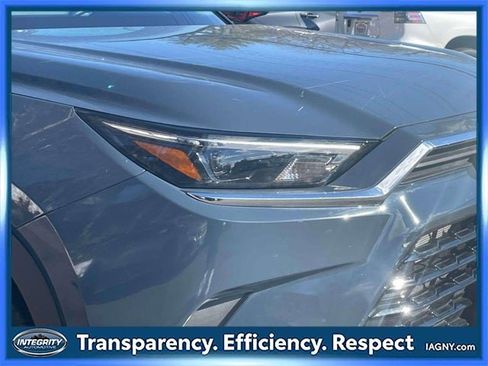Used 2024 Toyota Grand Highlander XLE image 10