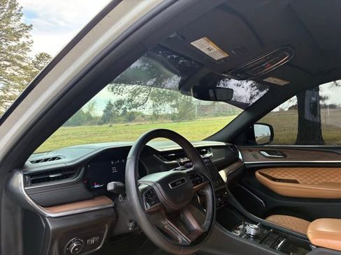 Used 2023 Jeep Grand Cherokee L Summit w/ High Altitude Package image 21