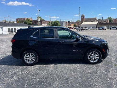 Used 2024 Chevrolet Equinox LT w/ LPO, Floor Liner Package FWD image 4