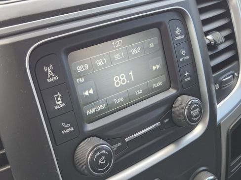 Used 2019 RAM 1500 Classic SLT AWD/4WD image 21