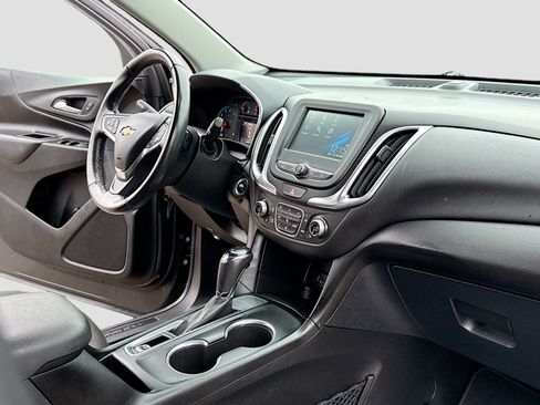 Used 2018 Chevrolet Equinox LT FWD image 5