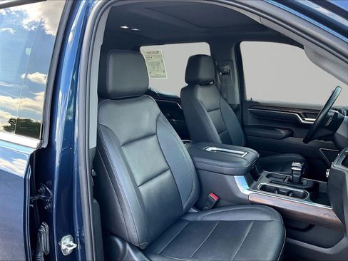 Used 2022 GMC Sierra 1500 SLT w/ SLT Premium Plus Package AWD/4WD image 29