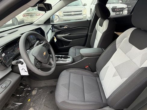 New 2026 Chevrolet Trax LS w/ LS Convenience Package image 7