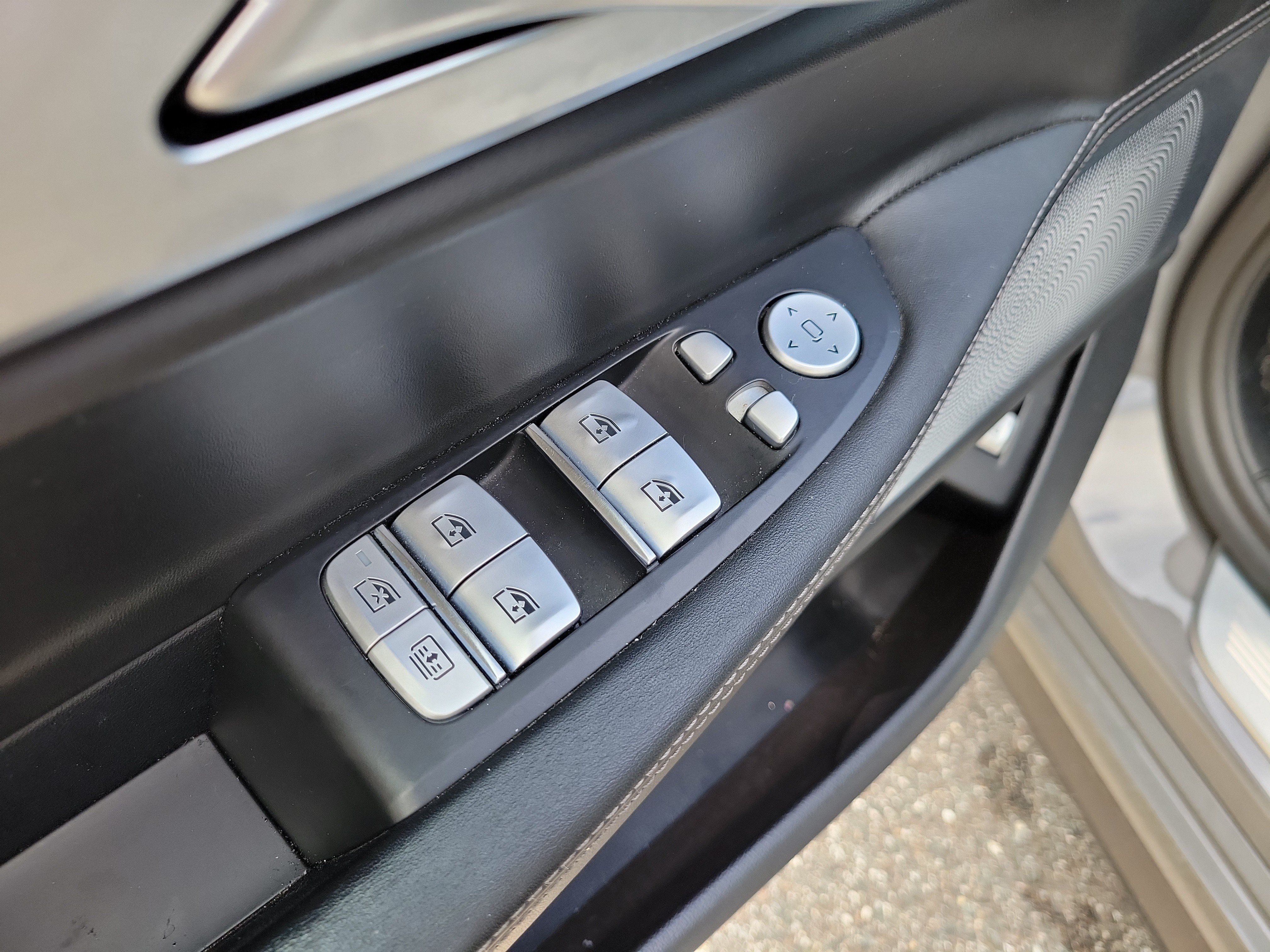 Used 2020 BMW 750i xDrive w/ Executive Package AWD/4WD image 22