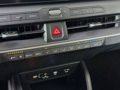 Used 2025 Kia K4 FWD image 24