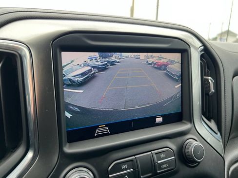 Used 2022 Chevrolet Silverado 1500 LT AWD/4WD image 13