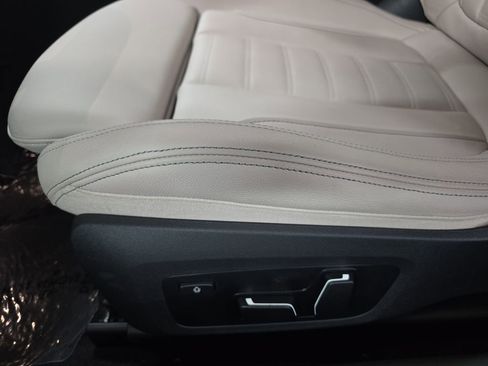 Used 2026 BMW 230i Coupe w/ Premium Package RWD image 28