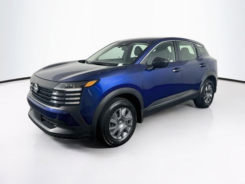 Used 2025 Nissan Kicks S FWD image 3