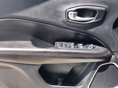 Used 2019 Jeep Compass Limited FWD image 23