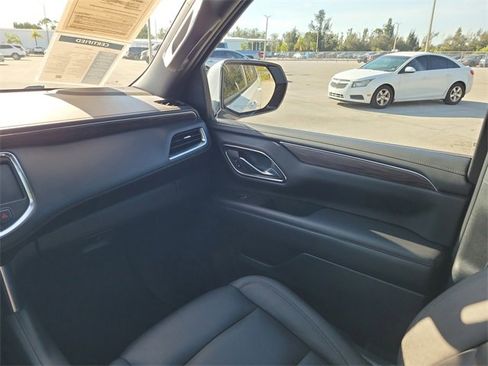 Certified 2023 Chevrolet Suburban Z71 w/ Luxury Package image 13