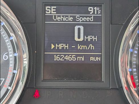 Used 2014 Chrysler Town & Country Touring w/ Driver Convenience Group FWD image 17