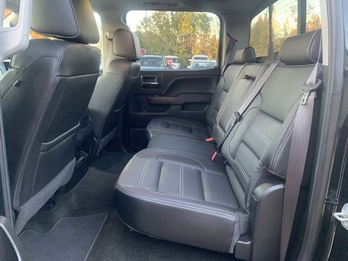 Used 2017 GMC Sierra 3500 Denali w/ Duramax Plus Package image 9
