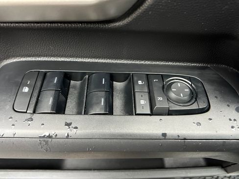 Used 2024 Toyota Tacoma TRD Off-Road image 12