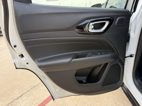 New 2025 Jeep Compass Latitude w/ Sun & Sound Group image 16