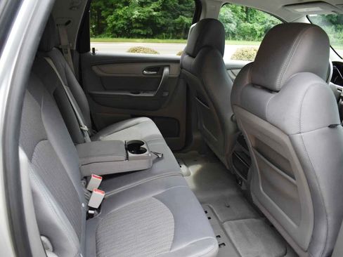 Used 2017 Chevrolet Traverse LS FWD image 45