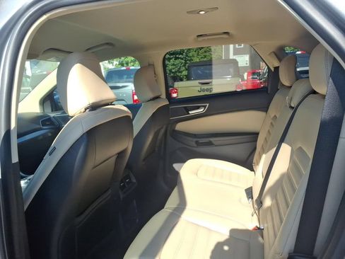 Used 2023 Ford Edge SEL w/ Convenience Package AWD/4WD image 13