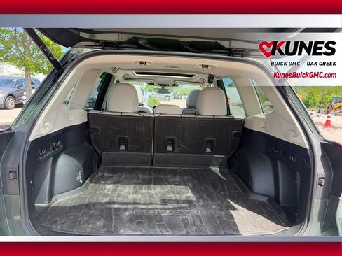 Used 2023 Subaru Forester Premium AWD/4WD image 6