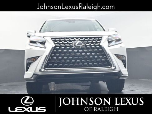 Used 2022 Lexus GX 460 Premium w/ Accessory Package AWD/4WD image 16