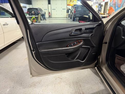 Used 2013 Chevrolet Malibu LT image 12