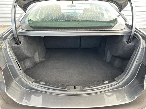 Used 2018 Ford Fusion SE image 28