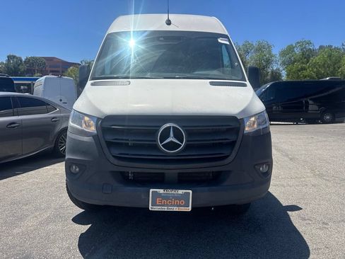 Used 2024 Mercedes-Benz Sprinter 3500 w/ Acoustic Package image 2