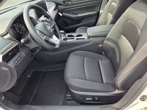 New 2026 Nissan Altima 2.5 SV FWD image 10
