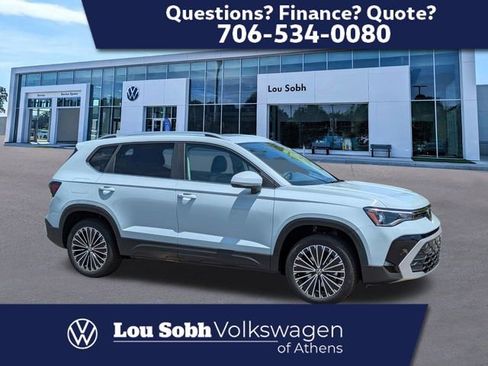 New 2026 Volkswagen Taos SE FWD image 1