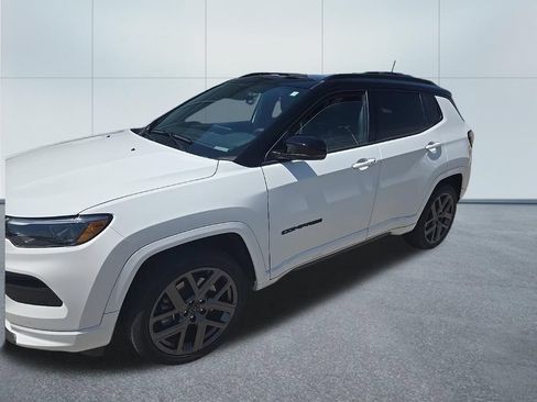 Used 2025 Jeep Compass Limited w/ High Altitude Package AWD/4WD image 5