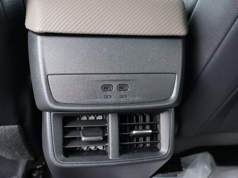 New 2026 Chevrolet Equinox LT w/ Convenience Package II image 24