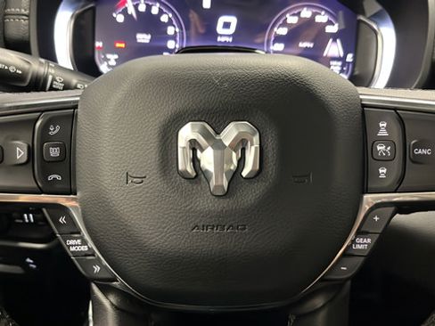 Used 2025 RAM 1500 Laramie w/ Night Edition AWD/4WD image 17