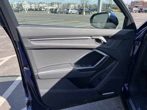 Used 2022 Audi Q3 2.0T Premium Plus image 5