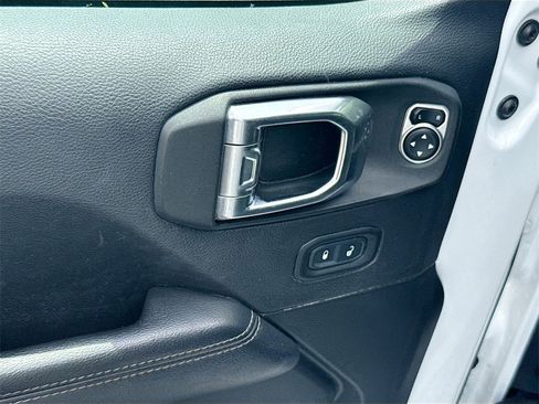 Used 2021 Jeep Wrangler Unlimited Sahara image 19