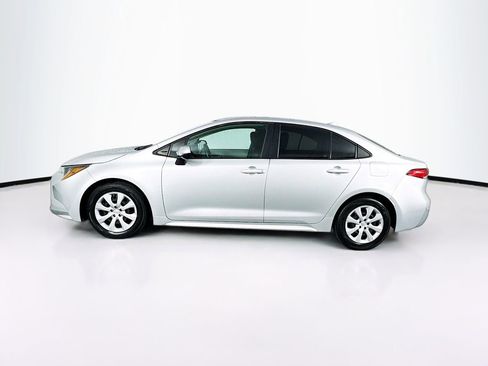 Used 2020 Toyota Corolla LE image 6