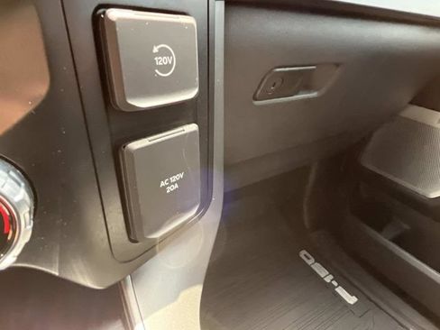 Used 2024 Ford F150 Lariat w/ Equipment Group 502A High AWD/4WD image 41