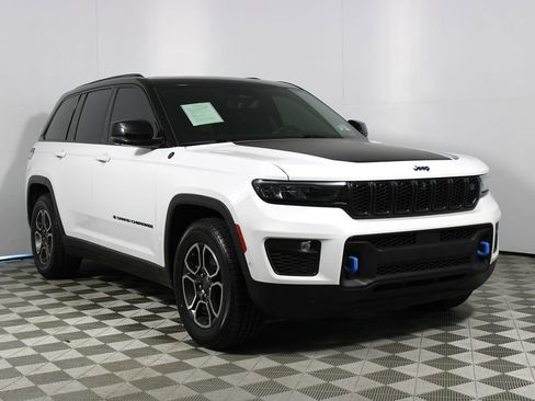 Used 2022 Jeep Grand Cherokee Trailhawk w/ Advanced Protech Group II image 41