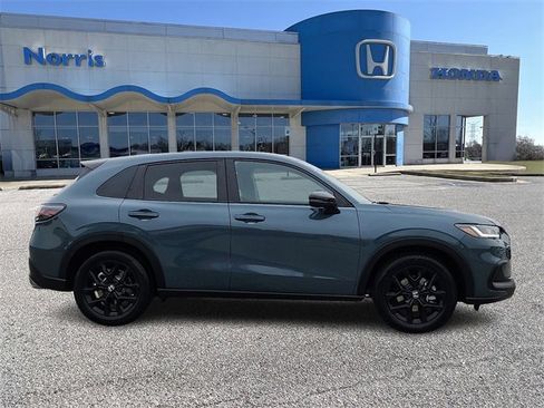 Used 2025 Honda HR-V Sport image 5