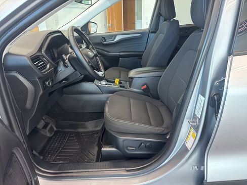 Used 2024 Ford Escape Active w/ Tech Pack #1 AWD/4WD image 11