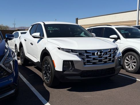 Used 2024 Hyundai Santa Cruz SEL image 2