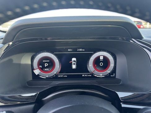 Used 2024 Nissan Pathfinder Platinum w/ Cargo Package image 14