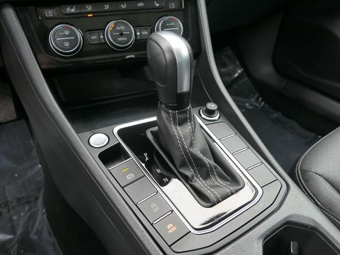 Used 2021 Volkswagen Jetta SEL FWD image 22