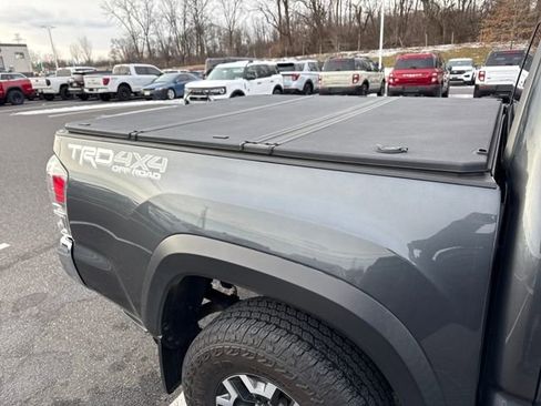 Used 2023 Toyota Tacoma TRD Off-Road image 10