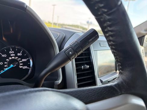 Used 2019 Ford F250 Lariat w/ Lariat Ultimate Package AWD/4WD image 19