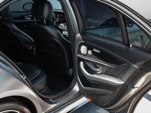 Used 2018 Mercedes-Benz E 63 AMG S image 31